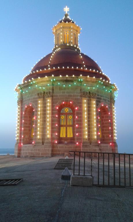 White Stallion Mellieha Exterior photo